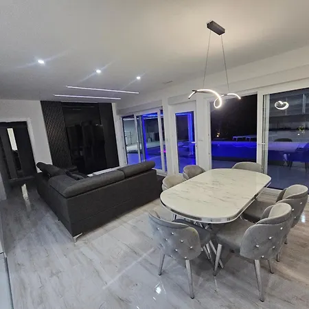 Luxury Arslan Villa
